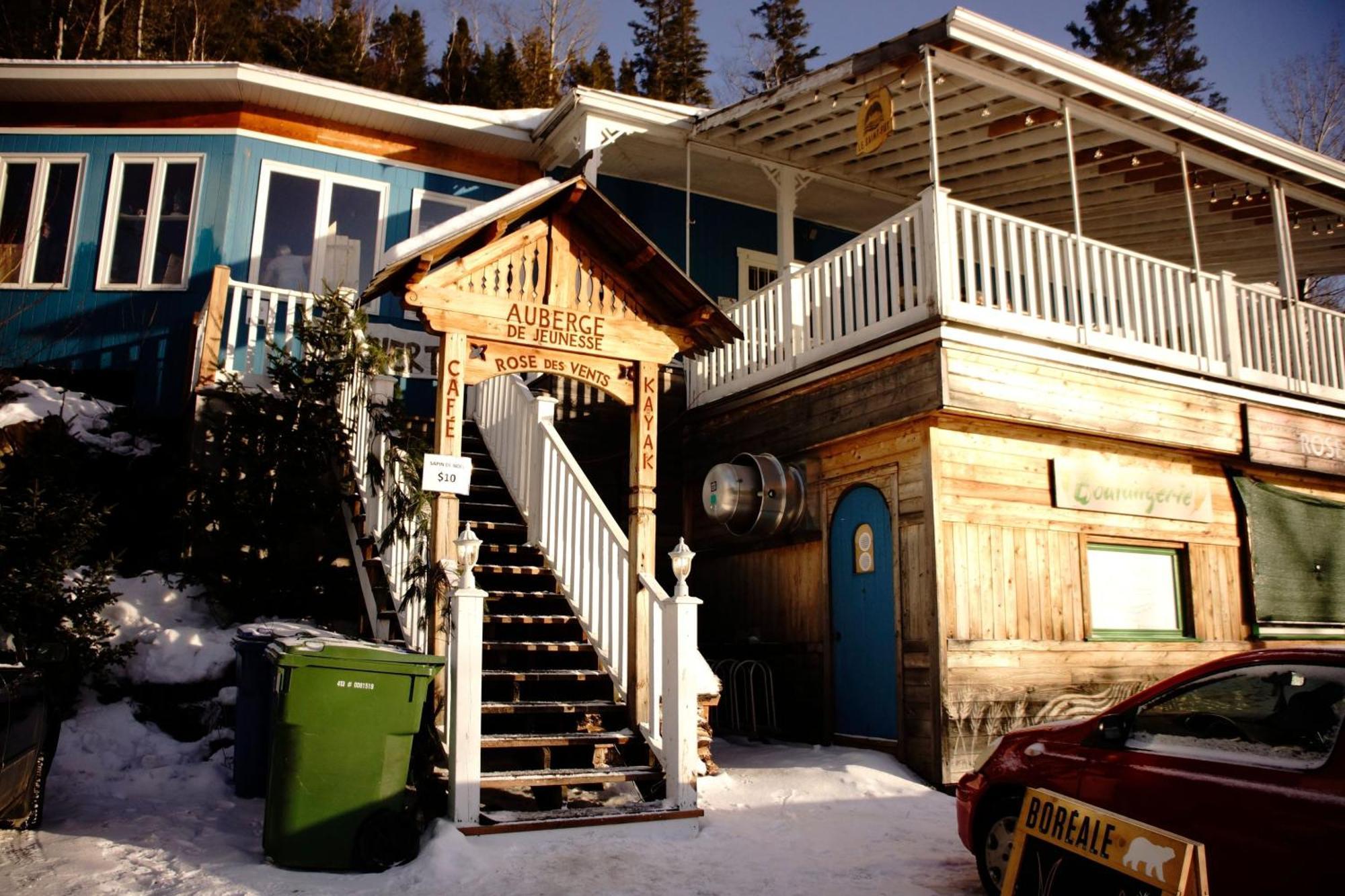 Auberge Aventure Rose Des Vents Sainte-Rose-du-Nord Exteriör bild